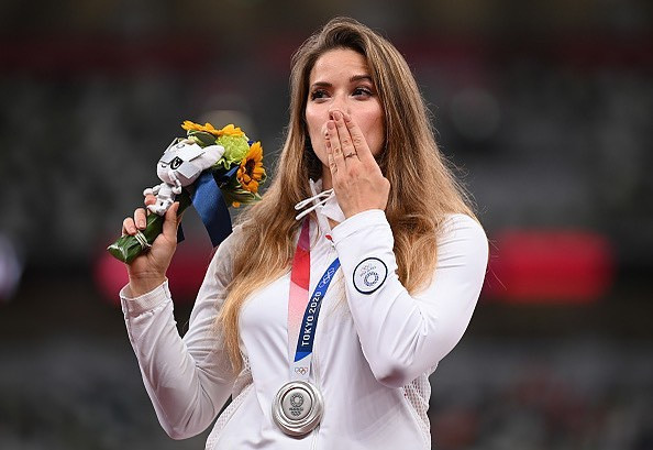 Vận động viên Ba Lan bán đấu giá huy chương bạc Olympic Van dong vien Ba Lan ban dau gia huy chuong bac Olympic