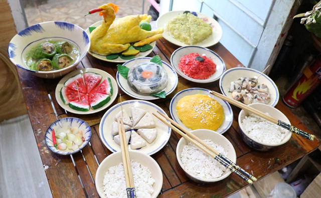 Tết độc lạ: Chơi mâm cỗ đất sét, ngắm củ đậu khổng lồ Tet doc la: Choi mam co dat set, ngam cu dau khong lo