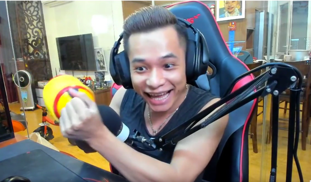 Những người kiếm tiền khủng từ YouTube, Google - Hình 2 Nhung nguoi kiem tien khung tu YouTube, Google-Hinh-2