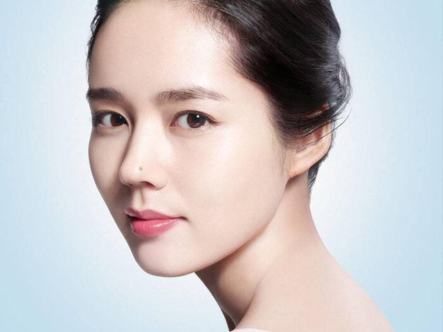 4 nốt ruồi tụ tài trên mặt, ai sở hữu là may mắn tột đỉnh 4 not ruoi tu tai tren mat, ai so huu la may man tot dinh