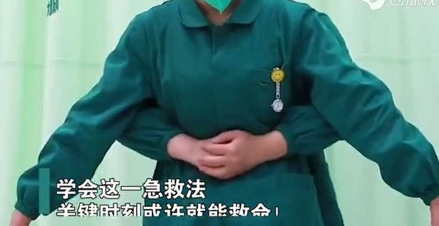 Con gái bị nghẹn, hành động của cha đã cứu sống con trong 7 giây - Hình 2 Con gai bi nghen, hanh dong cua cha da cuu song con trong 7 giay-Hinh-2