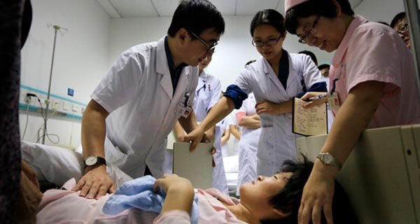 5 kiểu "yêu" sai lầm của chồng khiến vợ bị hỏng tử cung 5 kieu