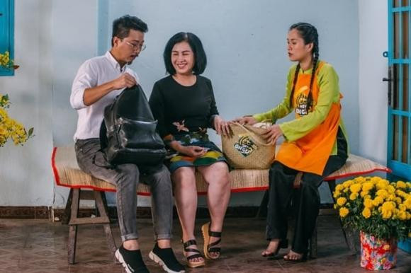 Hứa Minh Đạt tiết lộ chuyện mẹ ruột và bà xã ngăn cản việc đăng status Hua Minh Dat tiet lo chuyen me ruot va ba xa ngan can viec dang status