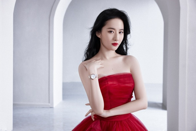 Thấy gì khi Lưu Diệc Phi bị quấy rối ở phim trường? - Hình 3 Thay gi khi Luu Diec Phi bi quay roi o phim truong?-Hinh-3