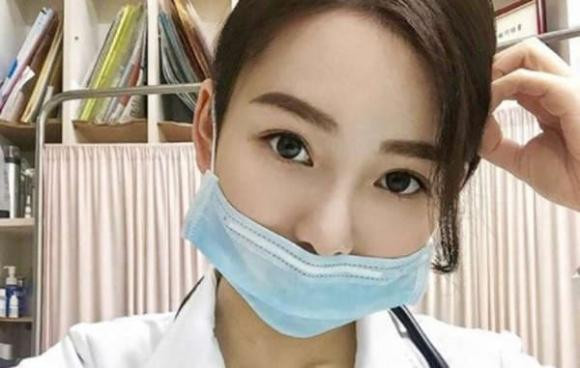 Nữ bác sĩ xinh đẹp nổi tiếng mạng xã hội vì giống Angelababy - Hình 2 Nu bac si xinh dep noi tieng mang xa hoi vi giong Angelababy-Hinh-2