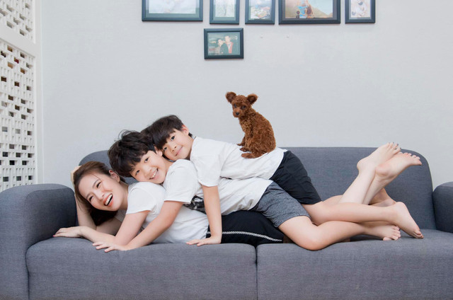 MC Đan Lê chia sẻ bí quyết để gia đình luôn vui vẻ trong mùa dịch - Hình 6 MC Dan Le chia se bi quyet de gia dinh luon vui ve trong mua dich-Hinh-6