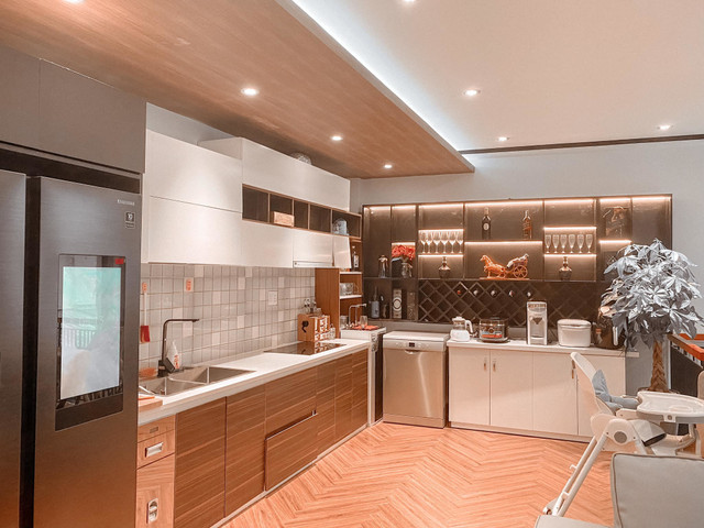 Nhà diện tích 50m2 vẫn có hồ bơi, vườn gác mái nhờ thiết kế này - Hình 8 Nha dien tich 50m2 van co ho boi, vuon gac mai nho thiet ke nay-Hinh-8
