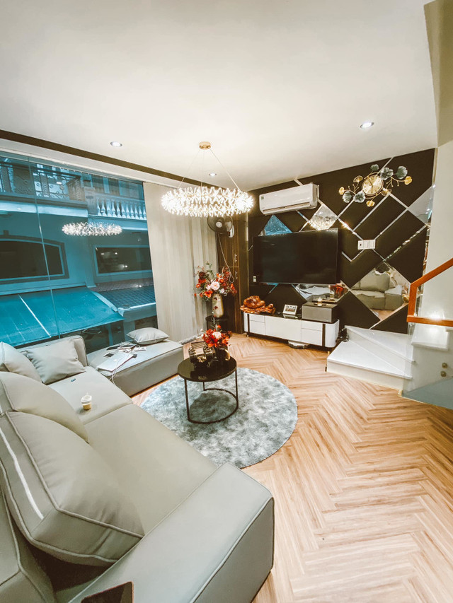 Nhà diện tích 50m2 vẫn có hồ bơi, vườn gác mái nhờ thiết kế này - Hình 5 Nha dien tich 50m2 van co ho boi, vuon gac mai nho thiet ke nay-Hinh-5