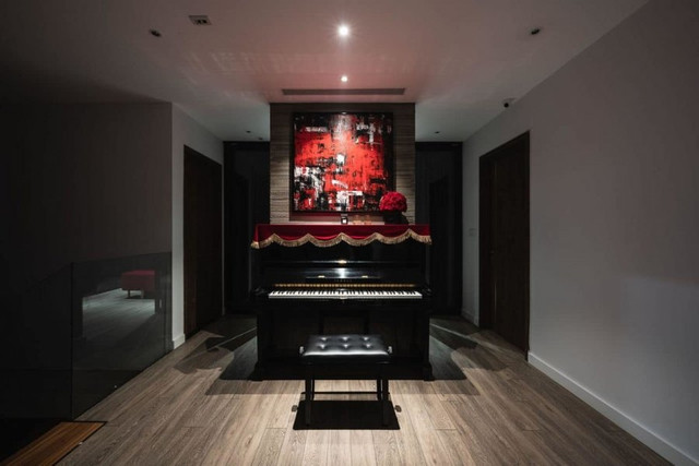 Ngắm nhìn căn hộ penthouse đậm chất nghệ thuật ngay giữa lòng Hà Nội - Hình 11 Ngam nhin can ho penthouse dam chat nghe thuat ngay giua long Ha Noi-Hinh-11