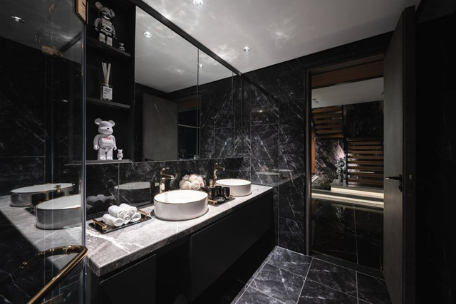 Ngắm nhìn căn hộ penthouse đậm chất nghệ thuật ngay giữa lòng Hà Nội - Hình 10 Ngam nhin can ho penthouse dam chat nghe thuat ngay giua long Ha Noi-Hinh-10