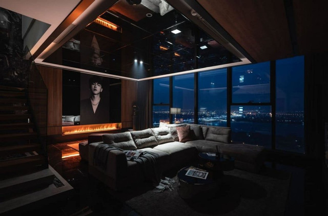 Ngắm nhìn căn hộ penthouse đậm chất nghệ thuật ngay giữa lòng Hà Nội - Hình 6 Ngam nhin can ho penthouse dam chat nghe thuat ngay giua long Ha Noi-Hinh-6
