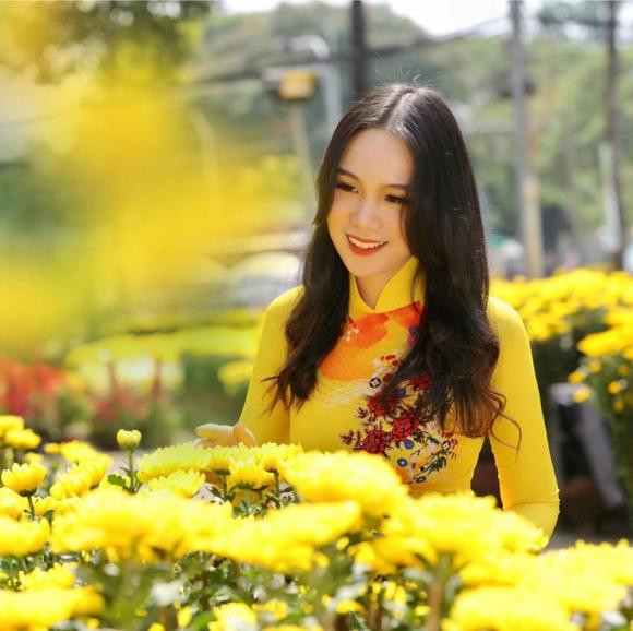 Con gái Á hậu Trịnh Kim Chi càng lớn càng "lột xác" - Hình 2 Con gai A hau Trinh Kim Chi cang lon cang