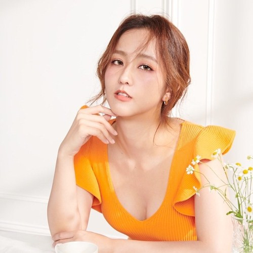 Nữ thần Đài Loan khiến fan tan chảy với ảnh chụp trên giường Nu than Dai Loan khien fan tan chay voi anh chup tren giuong