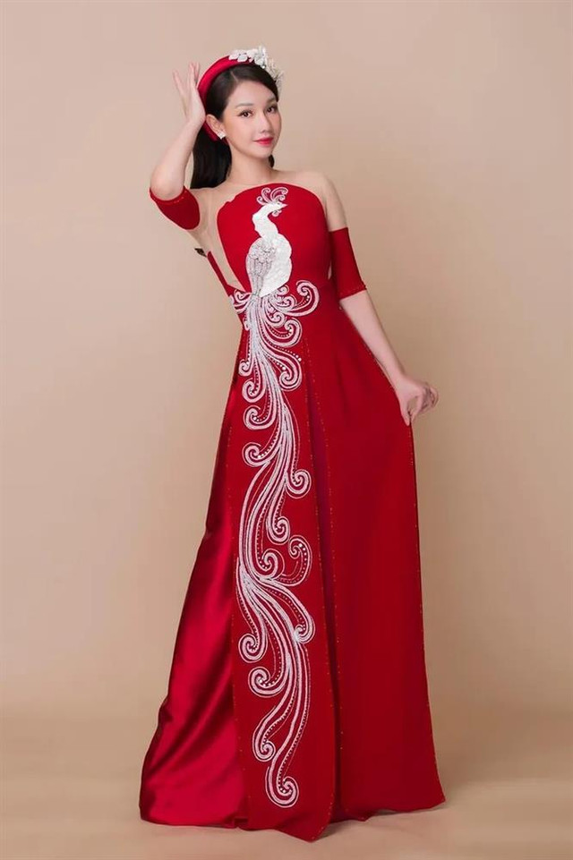 MC Quỳnh Chi khoe "phụ kiện sẹo" sau phẫu thuật ung thư tuyến giáp - Hình 4 MC Quynh Chi khoe