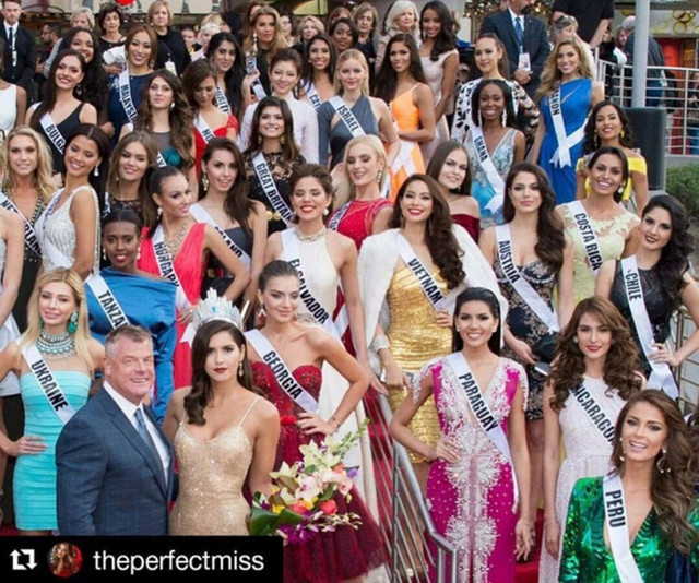 Phạm Hương sai lầm khi "giành chỗ đẹp" tại Miss Universe 2015? - Hình 4 Pham Huong sai lam khi