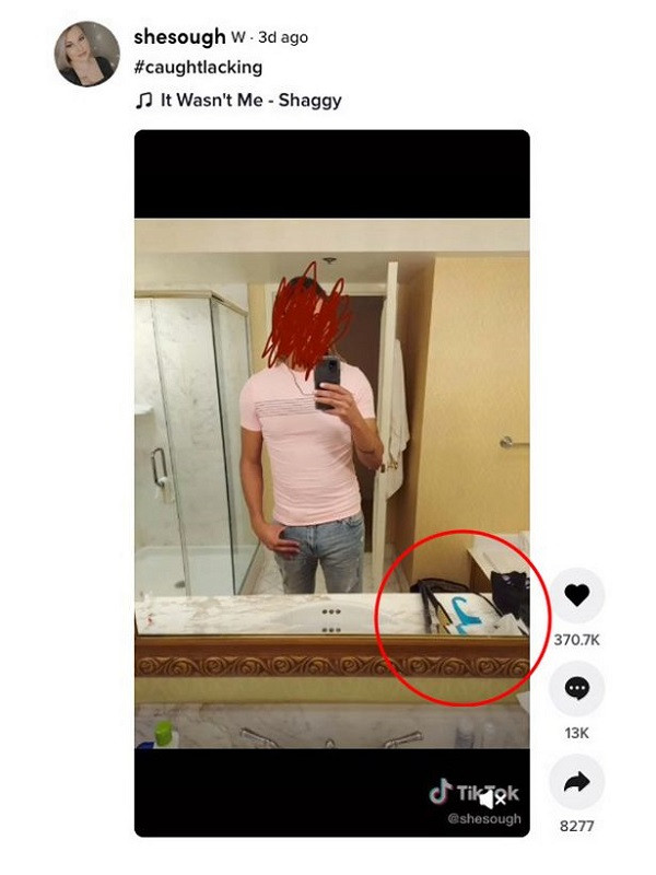 Tự tin gửi ảnh selfie chứng minh đi cùng bạn, chồng bị vợ vạch mặt ảnh 2 Tự tin gửi ảnh selfie chứng minh đi cùng bạn, chồng bị vợ vạch mặt ảnh 2