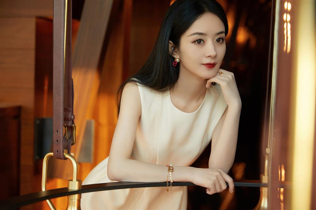 Triệu Lệ Dĩnh không thể thành cô dâu vì lệnh cấm từ mẹ chồng - Hình 4 Trieu Le Dinh khong the thanh co dau vi lenh cam tu me chong-Hinh-4