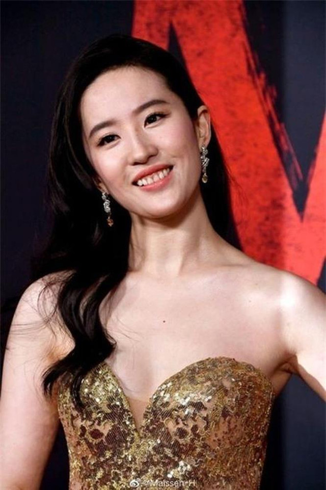 Dàn sao Hoa ngữ cứ cười là xấu: song Diệc tranh top 1 - Hình 5 Dan sao Hoa ngu cu cuoi la xau: song Diec tranh top 1-Hinh-5