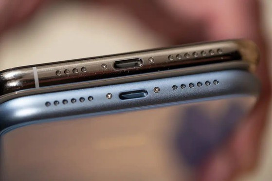 5 cách sửa lỗi khi không thể sạc pin cho iPhone - Hình 2 5 cach sua loi khi khong the sac pin cho iPhone-Hinh-2