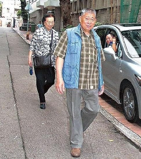 Lưu Đức Hoa tại sao lại cay nghiệt với cả người thân? - Hình 2 Luu Duc Hoa tai sao lai cay nghiet voi ca nguoi than?-Hinh-2