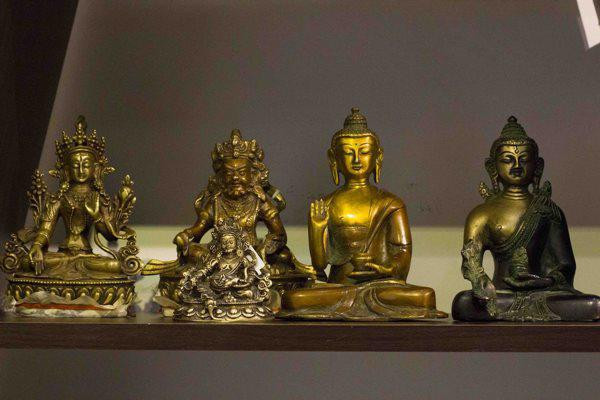 2 thứ nên tránh, 3 thứ nên đặt ở đầu giường để mời gọi may mắn 2 thu nen tranh, 3 thu nen dat o dau giuong de moi goi may man