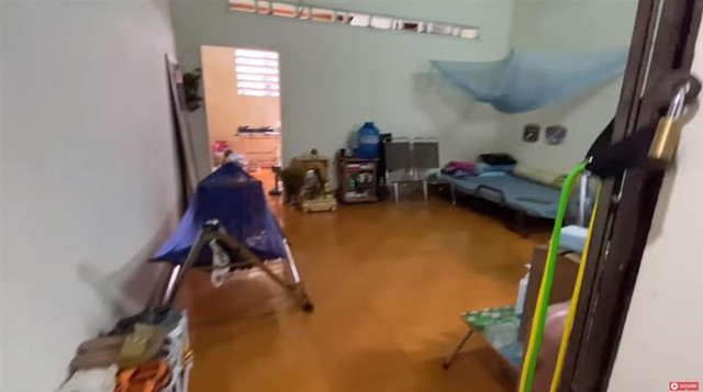 Cận cảnh phòng trọ của anh chăn bò Soytiet và bạn gái - Hình 2 Can canh phong tro cua anh chan bo Soytiet va ban gai-Hinh-2