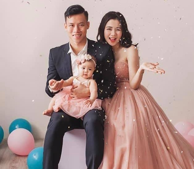 Hải Quế, Tấn Trường khoe ảnh vợ con trong ngày Gia đình Việt Nam Hai Que, Tan Truong khoe anh vo con trong ngay Gia dinh Viet Nam