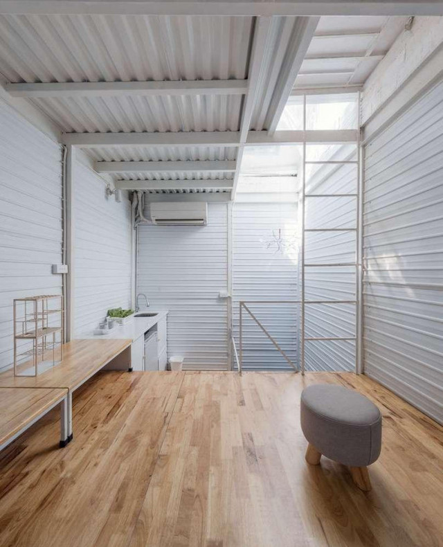 Nhà phố 10m2 ở Hà Nội không tốn một viên gạch để xây vẫn đẹp - Hình 15 Nha pho 10m2 o Ha Noi khong ton mot vien gach de xay van dep-Hinh-15