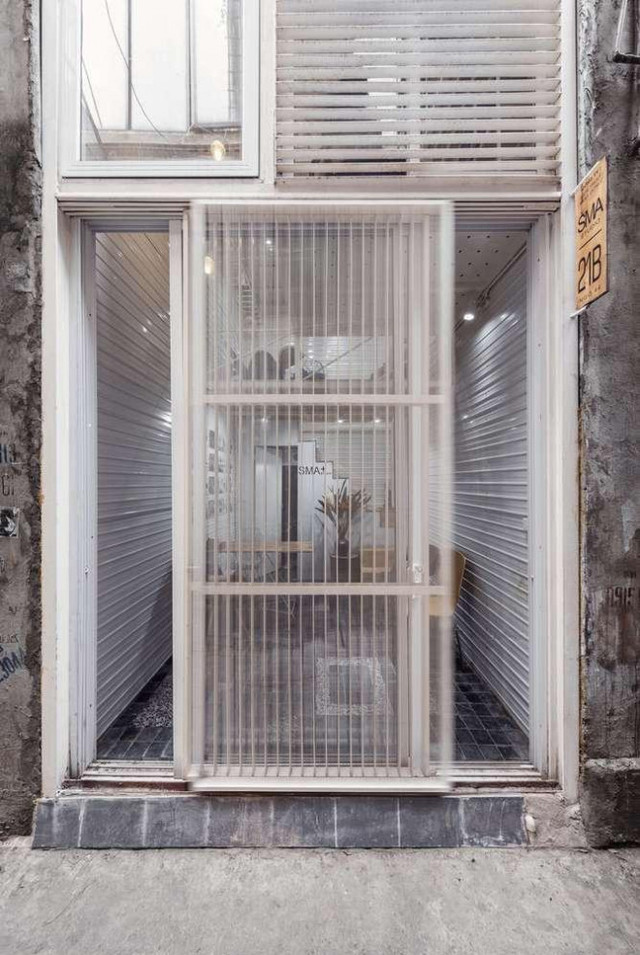 Nhà phố 10m2 ở Hà Nội không tốn một viên gạch để xây vẫn đẹp - Hình 13 Nha pho 10m2 o Ha Noi khong ton mot vien gach de xay van dep-Hinh-13