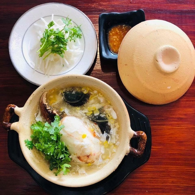 Súp càng cua giá nửa triệu đồng ở Sài Gòn hút khách - Hình 2 Sup cang cua gia nua trieu dong o Sai Gon hut khach-Hinh-2