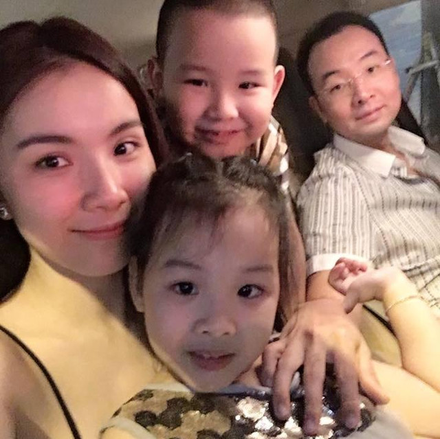 Quý tử 11 tuổi của hoa hậu Thùy Lâm phổng phao khó nhận ra - Hình 3 Quy tu 11 tuoi cua hoa hau Thuy Lam phong phao kho nhan ra-Hinh-3