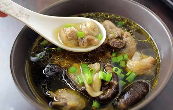 4 món canh tốt cho người loãng xương, đau mỏi vai gáy, thiếu máu não - Hình 3 4 mon canh tot cho nguoi loang xuong, dau moi vai gay, thieu mau nao-Hinh-3