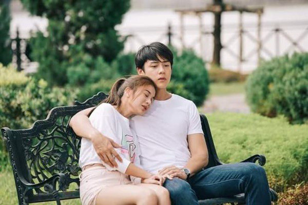 Sáng nào vợ cũng biến mất 1 tiếng, tôi tưởng bị cắm sừng liền bám theo - Hình 2 Sang nao vo cung bien mat 1 tieng, toi tuong bi cam sung lien bam theo-Hinh-2