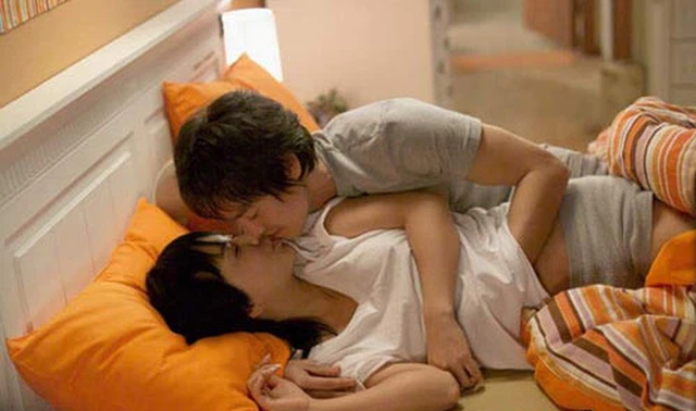 Màn "ân ái" ngắn ngủi, cô vợ nhận ra lỗi sai kinh điển - Hình 2 Man