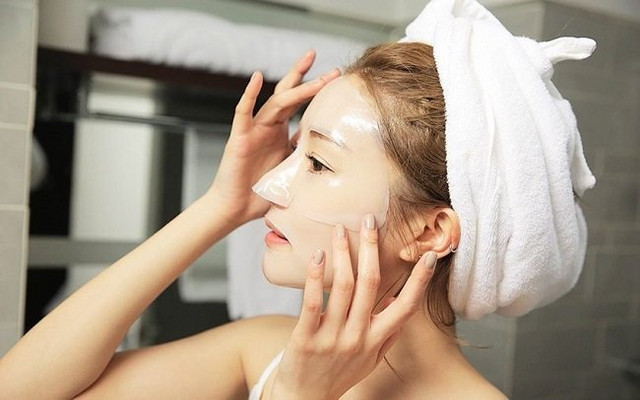 3 thời điểm đắp mặt nạ khiến da ngày càng xấu 3 thoi diem dap mat na khien da ngay cang xau