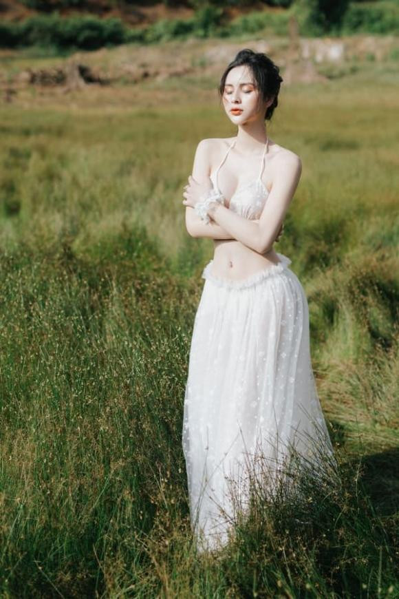 Á quân 2 Miss International Queen Việt Nam 2020 khoe nhan sắc tựa thiên thần A quan 2 Miss International Queen Viet Nam 2020 khoe nhan sac tua thien than