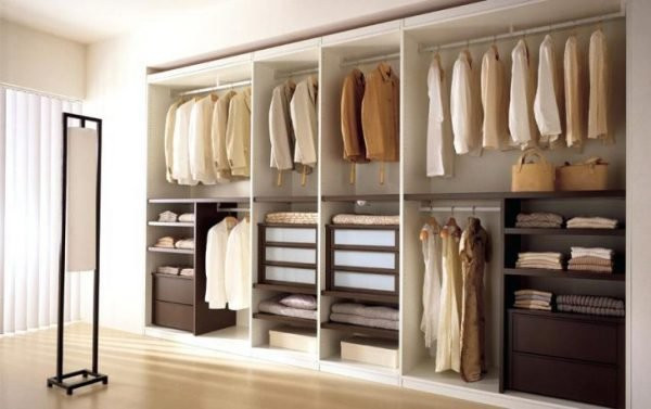 Chọn tủ quần áo nhớ tránh 5 lỗi phong thủy này kẻo tiền tài đi xuống - Hình 2 Chon tu quan ao nho tranh 5 loi phong thuy nay keo tien tai di xuong-Hinh-2