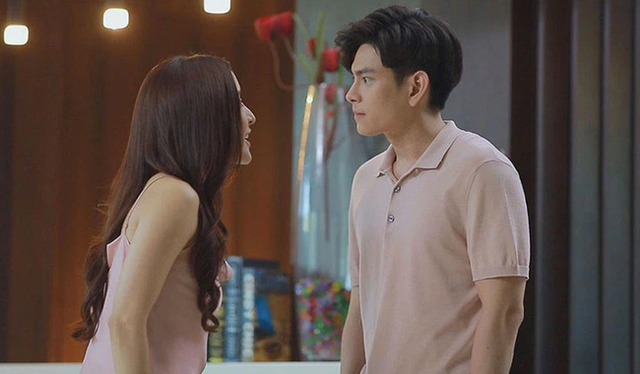 Chồng đến thay bóng đèn cho vợ cũ và hành động của cô vợ bầu - Hình 2 Chong den thay bong den cho vo cu va hanh dong cua co vo bau-Hinh-2