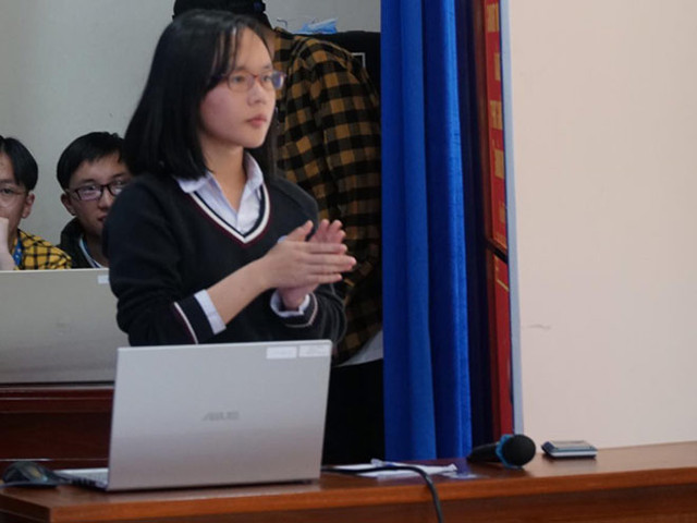 Gặp nữ sinh Olympia đang xếp chót bất ngờ vươn lên giành chiến thắng - Hình 5 Gap nu sinh Olympia dang xep chot bat ngo vuon len gianh chien thang-Hinh-5