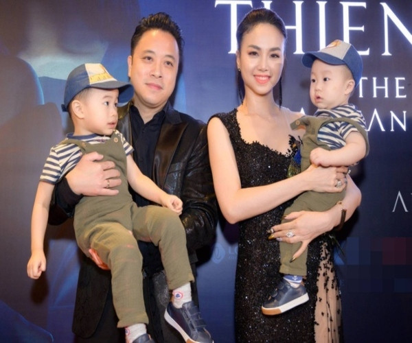 Hai quý tử lanh lợi, ngộ nghĩnh của gia đình Victor Vũ, Đinh Ngọc Diệp Hai quy tu lanh loi, ngo nghinh cua gia dinh Victor Vu, Dinh Ngoc Diep