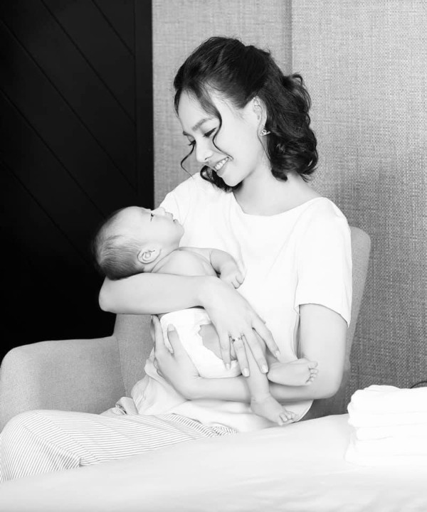 Hai quý tử lanh lợi, ngộ nghĩnh của gia đình Victor Vũ, Đinh Ngọc Diệp - Hình 9 Hai quy tu lanh loi, ngo nghinh cua gia dinh Victor Vu, Dinh Ngoc Diep-Hinh-9