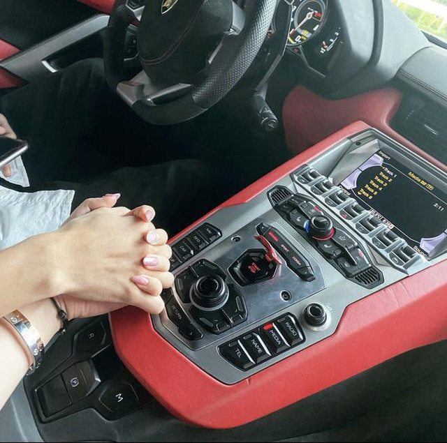 Rich kid 2k Hải Phòng sáng lái Ferrari đi học, tối về làm sếp - Hình 9 Rich kid 2k Hai Phong sang lai Ferrari di hoc, toi ve lam sep-Hinh-9