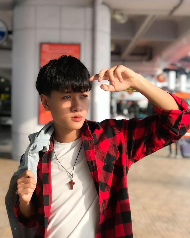Nam sinh đam mê diễn xuất có hơn 2 triệu người theo dõi trên Tiktok - Hình 8 Nam sinh dam me dien xuat co hon 2 trieu nguoi theo doi tren Tiktok-Hinh-8