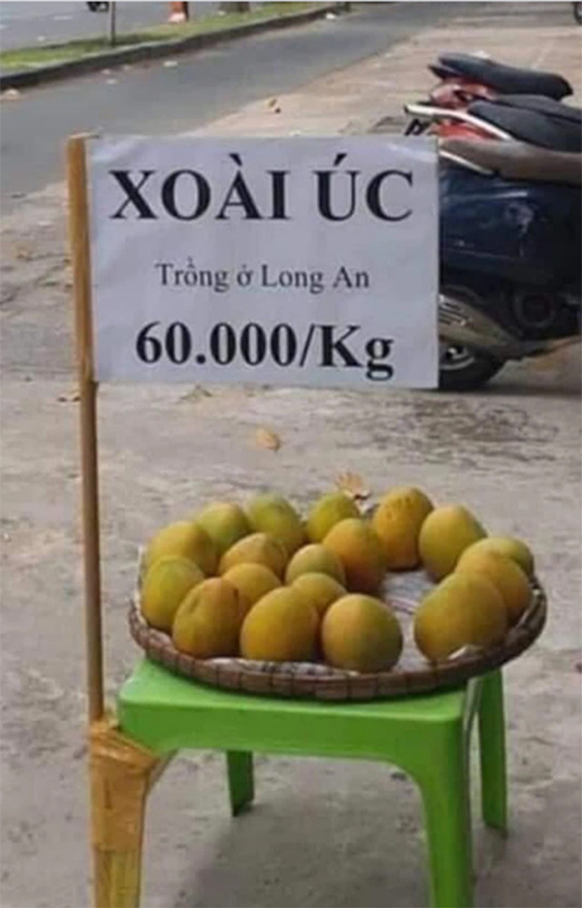 Màn gây lú tinh vi của hàng hoa quả vỉa hè Man gay lu tinh vi cua hang hoa qua via he