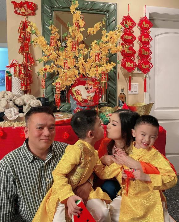 Phạm Thanh Thảo và chồng chứa tiền trong lu, đổ ra ai cũng phải "lác mắt" Pham Thanh Thao va chong chua tien trong lu, do ra ai cung phai