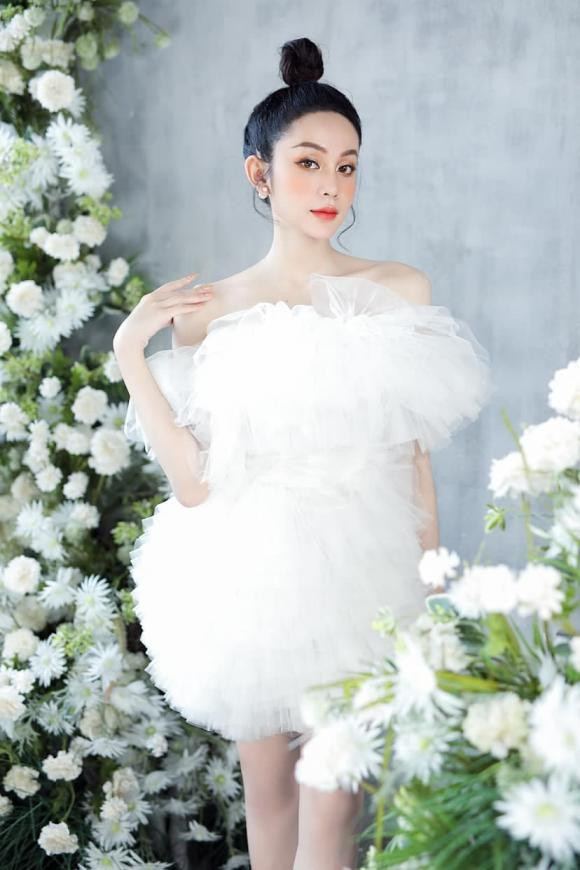 Lương Mỹ Kỳ lên tiếng khi bị chỉ trích lườm nguýt HLV Minh Tú - Hình 2 Luong My Ky len tieng khi bi chi trich luom nguyt HLV Minh Tu-Hinh-2