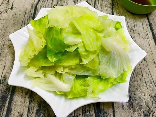 Luộc bắp cải cứ bỏ thêm một món này vào nồi là bắp cải giòn Luoc bap cai cu bo them mot mon nay vao noi la bap cai gion
