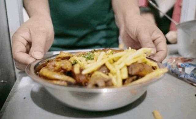 4 nghề mới kỳ quặc đang hái ra tiền ở châu Á - Hình 5 4 nghe moi ky quac dang hai ra tien o chau A-Hinh-5