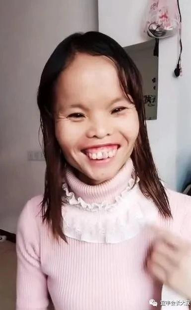 Người phụ nữ xấu nhất Tiktok giàu kếch xù, nhìn chồng mới kinh ngạc - Hình 3 Nguoi phu nu xau nhat Tiktok giau kech xu, nhin chong moi kinh ngac-Hinh-3