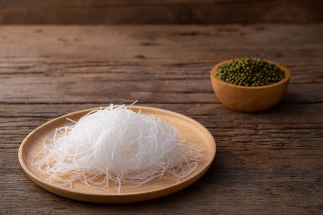 Bí kíp chọn miến ngon, không sợ hóa chất, càng nấu càng dai Bi kip chon mien ngon, khong so hoa chat, cang nau cang dai